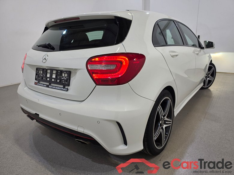 Mercedes A 250 AMG Night Aut. Pano LED-Xenon Navi 1/2 Sport-Leather-Alcantara KeylessGo Klima PDC ... #4