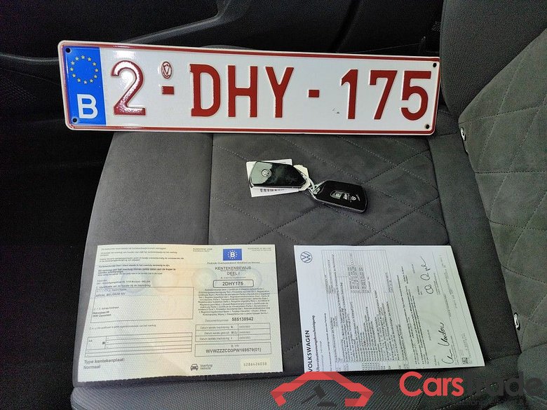 Volkswagen Golf VIII 1.0 TSI 81kW Life Business Premium 5d #4