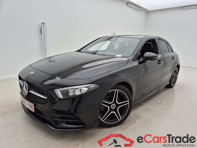 MERCEDES-BENZ A-KLASSE 2.0 180 D 8G-DCT AMG LINE #1