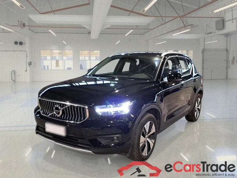 VOLVO XC40 / 2017 / 5P / SUV T5 PLUG-IN HYBRID AUTO RECH INSCRIP EXPR #1