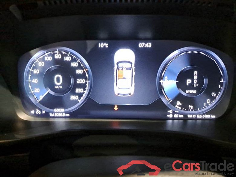 VOLVO XC40 / 2017 / 5P / SUV T5 PLUG-IN HYBRID AUTO RECH INSCRIP EXPR #4