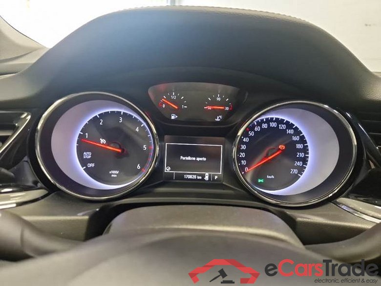 OPEL INSIGNIA / 2017 / 5P / STATION WAGON ST 1.6 CDTI BUSINESS 136CV SeS AT6 #4