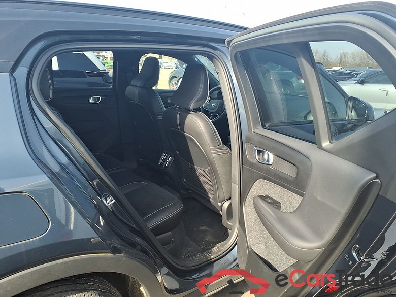 VOLVO XC40 1.5 T2 R-DESIGN #5