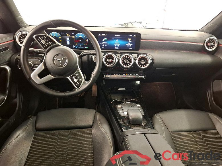 MERCEDES-BENZ CLA Shooting Brake / 2019 / 5P / Break CLA 200 d Business Line BA8 #5
