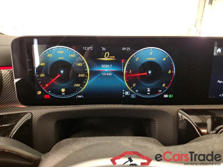 MERCEDES-BENZ CLA Shooting Brake / 2019 / 5P / Break CLA 200 d Business Line BA8 #6