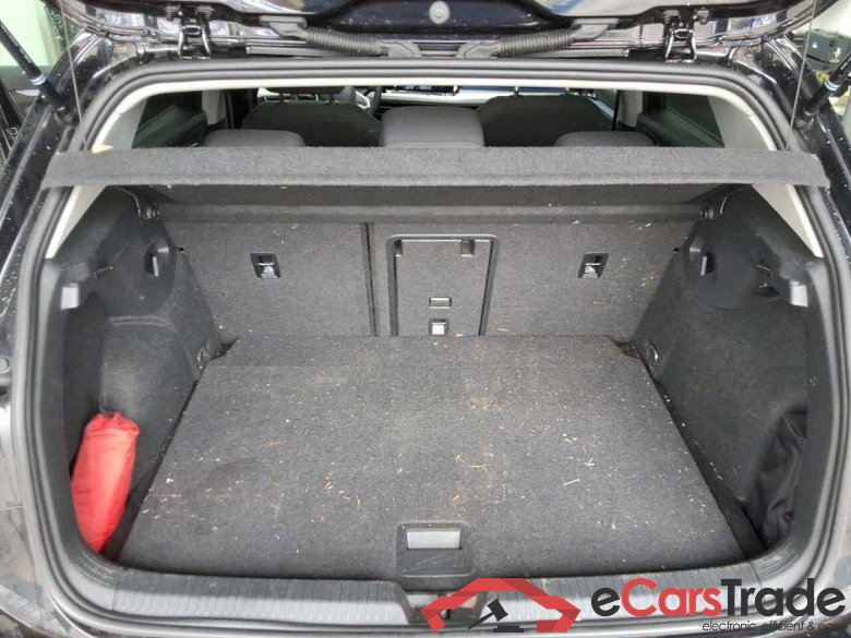 Volkswagen Golf VIII Lim. (CD1)(12.2019->2024) DE - LimS5 1.5 eTSI EU6d, Move OPF (EURO 6d), 2022 - 2024 #2