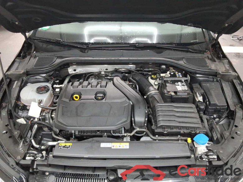 Volkswagen Golf VIII Lim. (CD1)(12.2019->2024) DE - LimS5 1.5 eTSI EU6d, Move OPF (EURO 6d), 2022 - 2024 #4