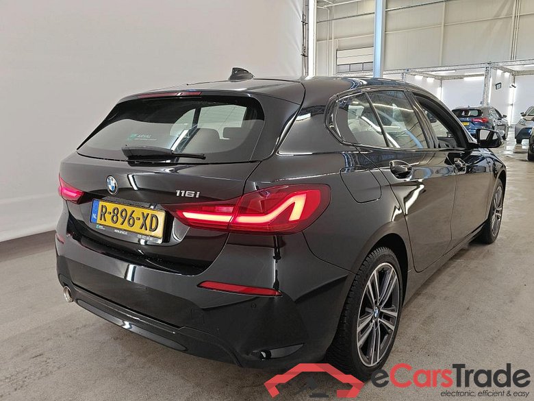BMW 1 Serie 116iA Introduction Edition 5d + Sport Line pakket #2