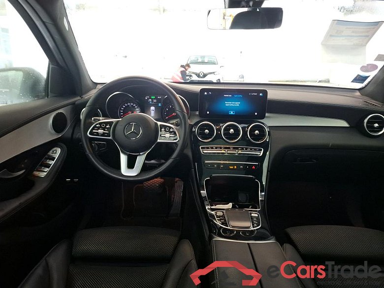 MERCEDES-BENZ GLC / 2019 / 5P / SUV GLC 300 e Business Line 4Matic #5