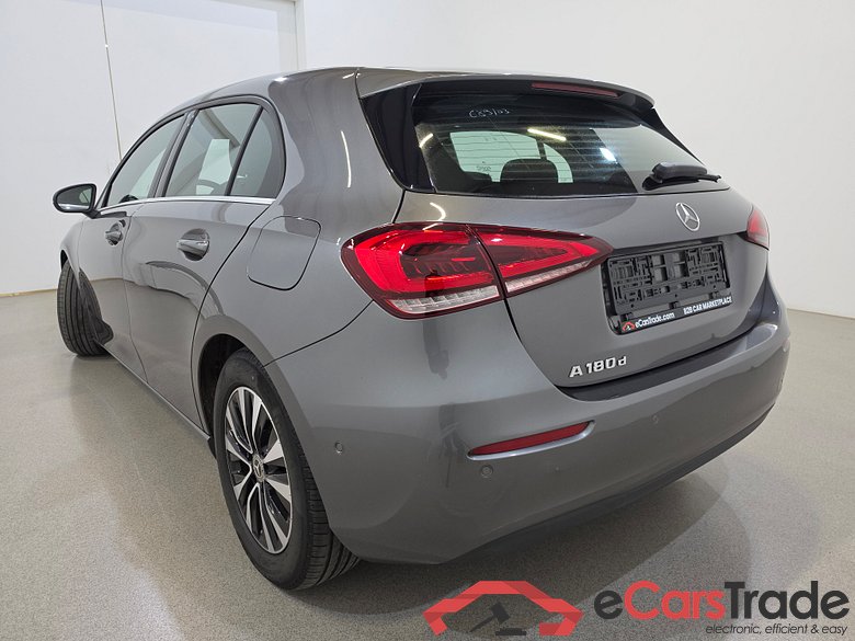 Mercedes A 180d LED-Xenon Widescreen Navi 1/2 Sport-Leather KeylessGo Camera Klima PDC ... #6