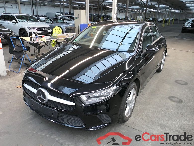 MERCEDES-BENZ A-Klasse A 180 d 8G-DCT 5d 85kW #1