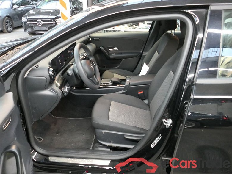 MERCEDES-BENZ A-Klasse A 180 d 8G-DCT 5d 85kW #4