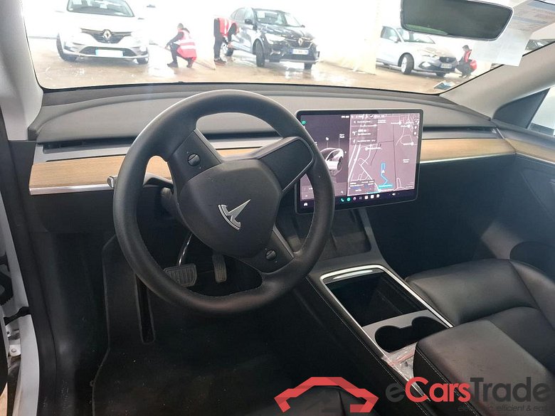 TESLA Model Y / 2020 / 5P / SUV Grand Autonomie Dual Motor AWD #6