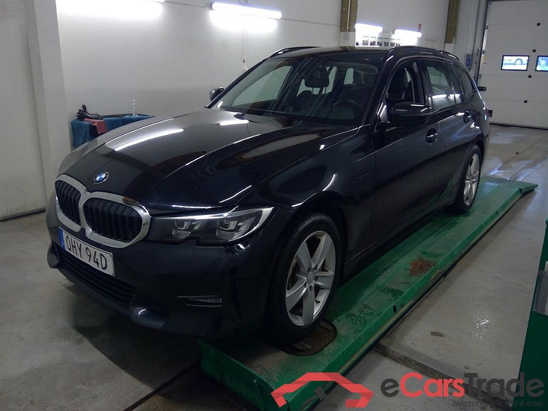 330e Tour. Connect.Edit. Aut #1