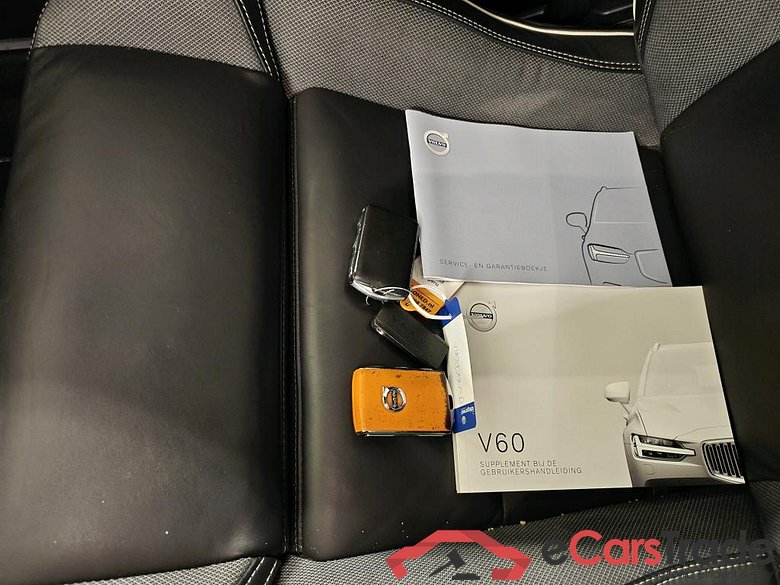 Volvo V60 B3 Automaat R-Design 5d #4