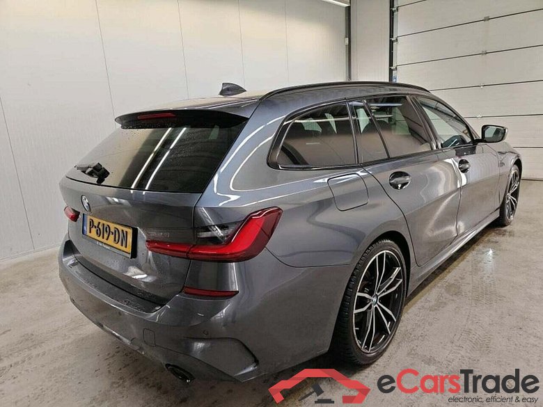 BMW 3-serie Touring 318i Business Ed. #2