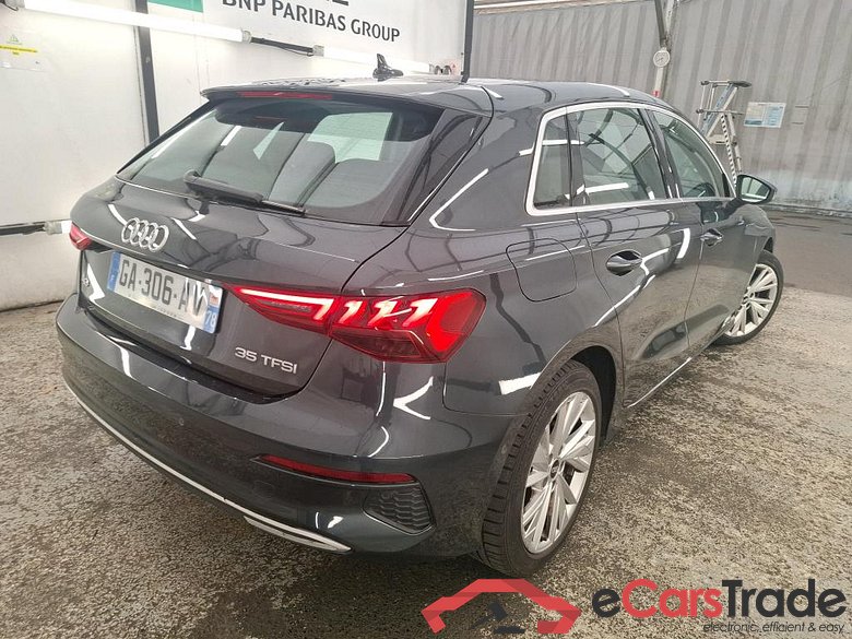 AUDI A3 Sportback / 2020 / 5P / Berline 35 TFSI 150 MHEV S Tronic Design Luxe #3