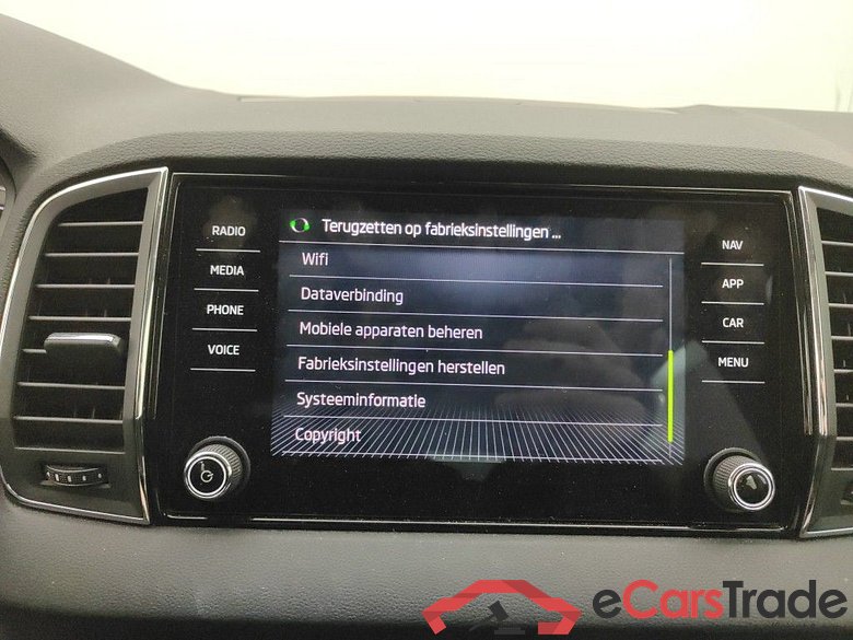Skoda Karoq 2.0 CRTDI 85KW DSG7 Clever 5d #4