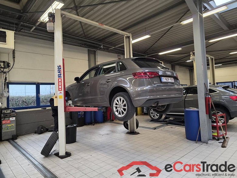 AUDI A3 Sportback Audi A3 Attraction Sportback 1.2 TFSI 81(110) kW(PS) S tronic #1