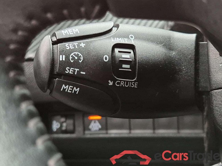 PEUGEOT 2008 1.2 PureTech Active #6