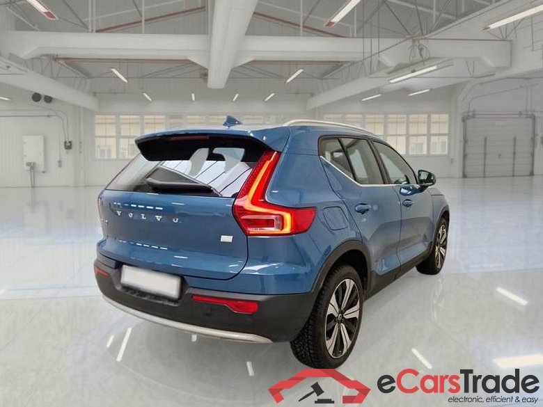 VOLVO XC40 / 2021 / 5P / SUV T5 RECHARGE PLUG-IN AUTO PLUS BRIGHT #2