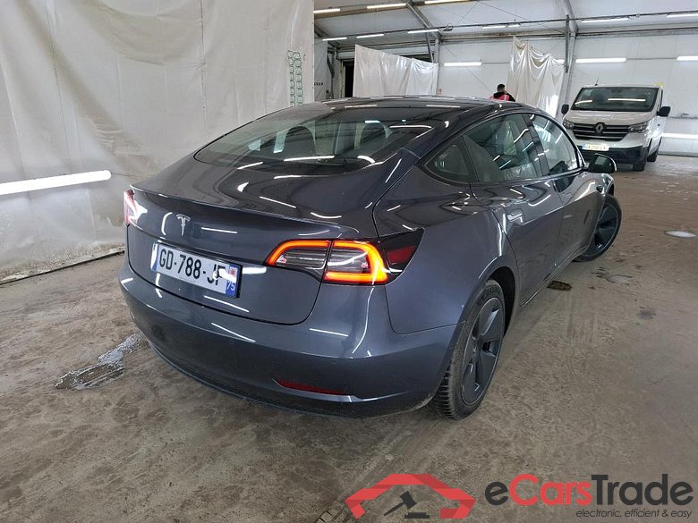 TESLA Model 3 / 2018 / 4P / Berline Autonomie Standard Plus RWD #4