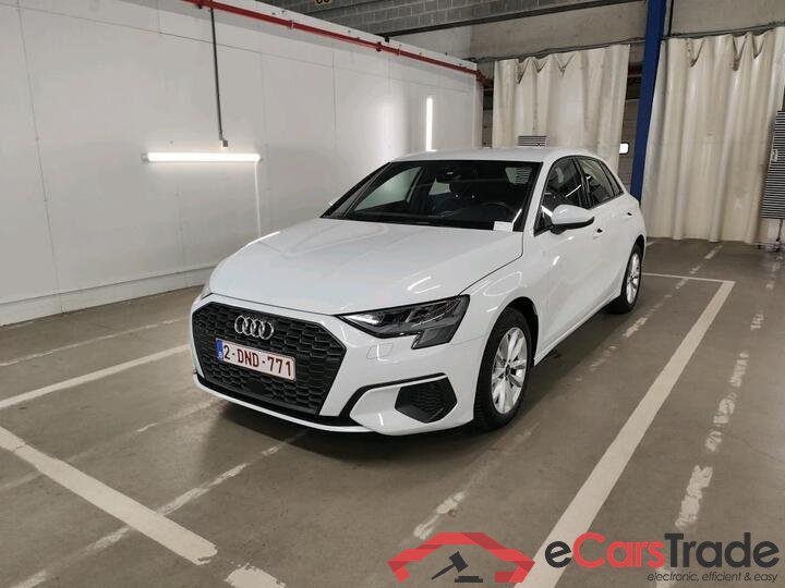 Audi A3 Sportback A3 Sportback 1.0 30 TFSi Attraction 81kW/110pk  5D/P Man-6 (4 seizoenen Banden) - CO2 onvolledig