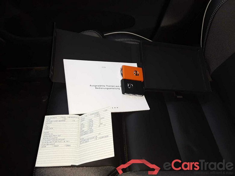 Volvo XC60 (03.2017->) DE - SUV5 B5 (Benzin) AWD EU6d, Ultimate Dark Mild-Hybrid (EURO 6d), (Facelift) #6