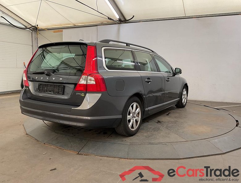 VOLVO V70 1.6 D DRIVe Summum #2