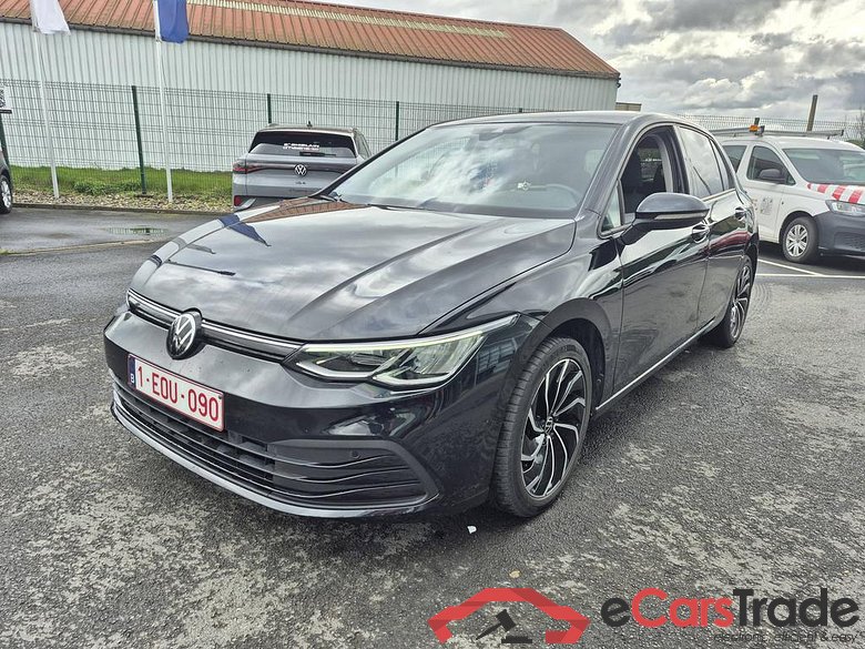 VOLKSWAGEN Golf VIII Golf Life Business Premium 1.0 eTSI 81 kW (110 ch) 7 vitesses DSG