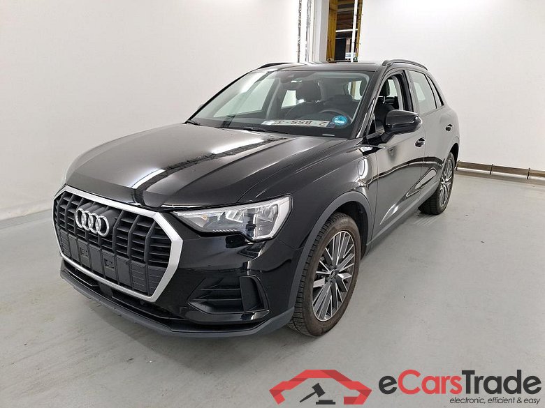 AUDI Q3 1.4 45 TFSI E S TRONIC