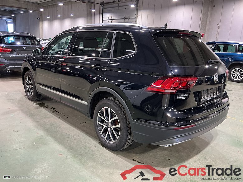 VOLKSWAGEN TIGUAN ALLSPACE DIESEL 2.0 TDi SCR Comfortline (EU6.2) Premium Traval #3
