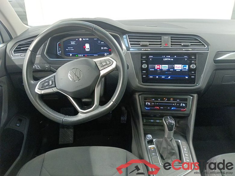 VOLKSWAGEN TIGUAN DIESEL - 2021 2.0 TDI 150 SCR Elegance BMT DSG 5d #1
