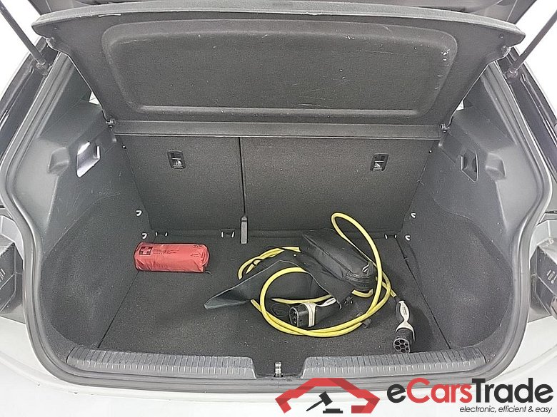 VOLKSWAGEN ID.3 58kWh 107kW Life auto 5D #5