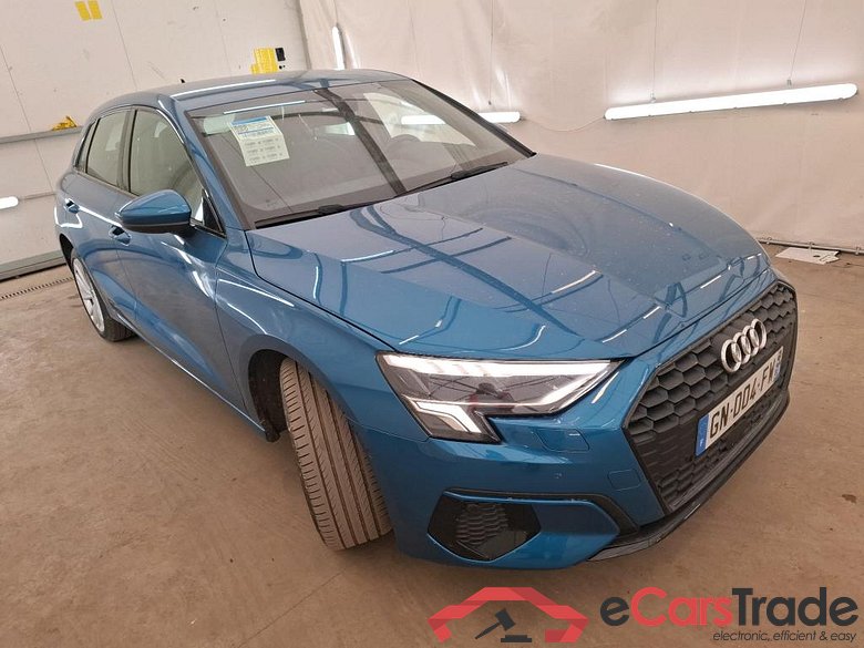 AUDI A3 Sportback / 2020 / 5P / Berline 40 TFSI e 204 S Tronic Design Luxe #4