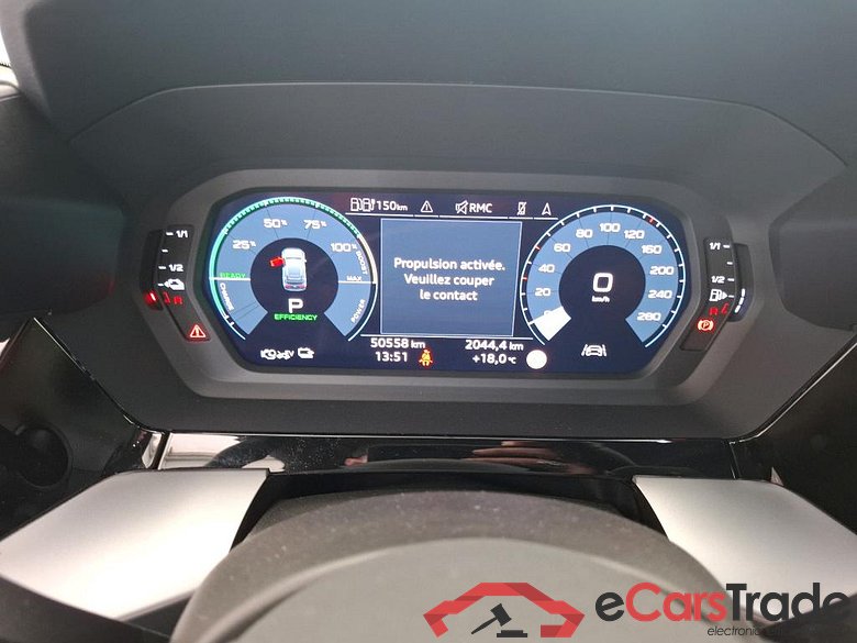 AUDI A3 Sportback / 2020 / 5P / Berline 40 TFSI e 204 S Tronic Design Luxe #6