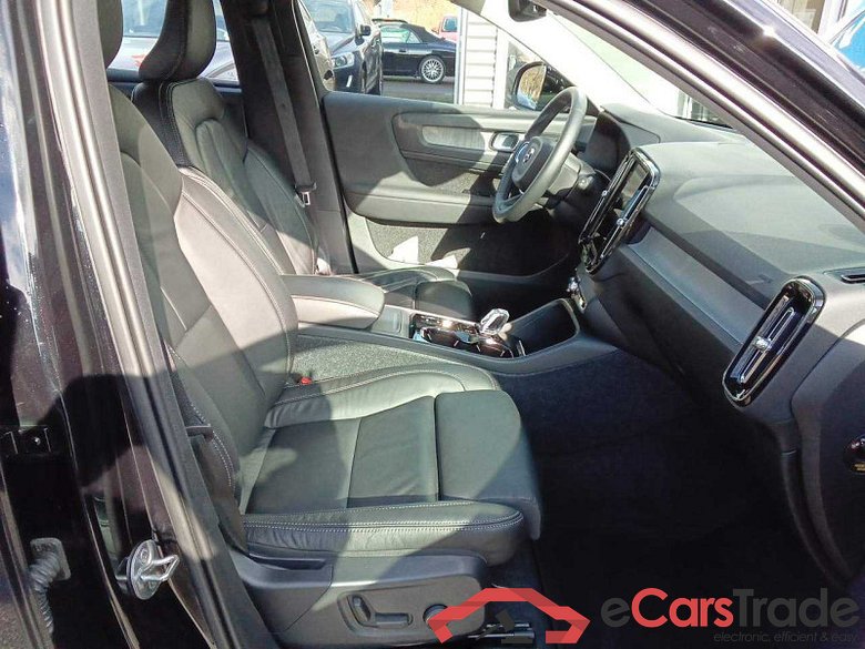 Volvo XC40 (2017->) DE - SUV5 B4 2WD EU6d, Inscription (EURO 6d), 2020 - 2022 #2