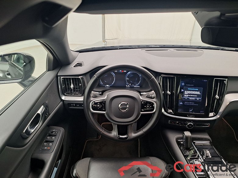 Volvo, V60 '18, Volvo V60 T6 Recharge 4x4 Geartronic R-Design 5d #4