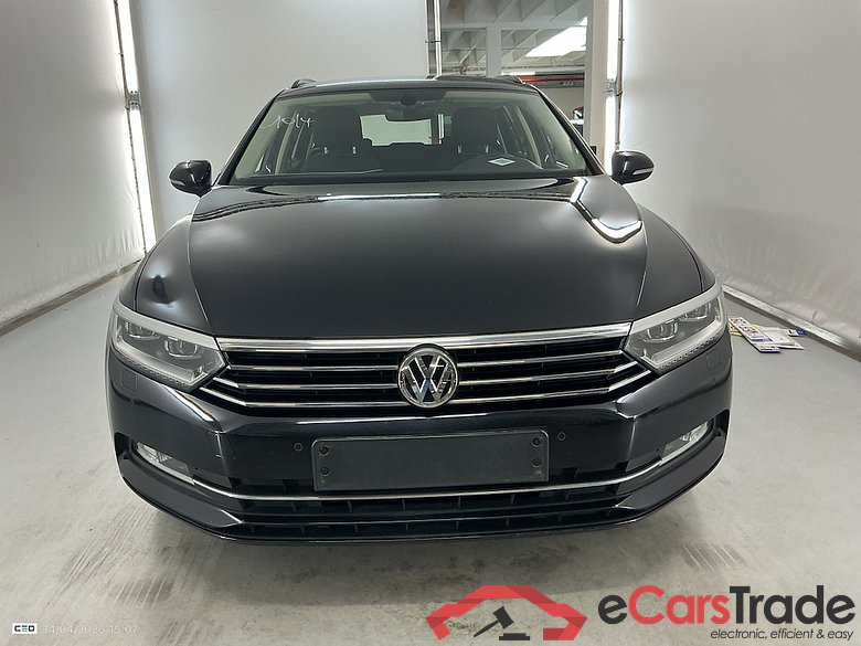 Volkswagen Passat Variant 1.5 TSI Comfortline LED-Matrix Navi KeylessGo Klima PDC ... #2
