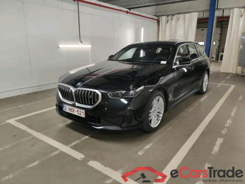 BMW I5 Touring i5 Touring eDrive40 250kW 250kW/340pk  5D/P Auto-1 - WLTP onvolledig #1