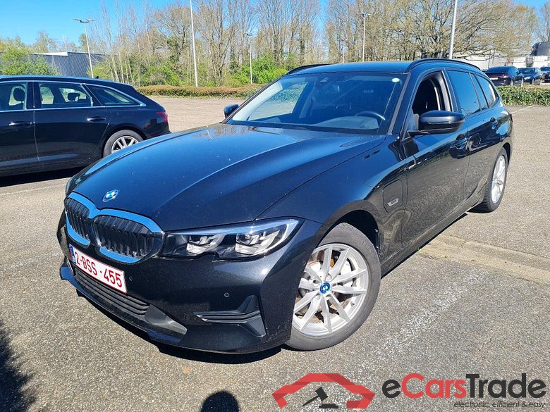 BMW - BMW 3 TOURING 330e 292PK Business Edition Pack Business Plus With Heated Sport Seats & Parking Assistant Pack    * HYBRID *