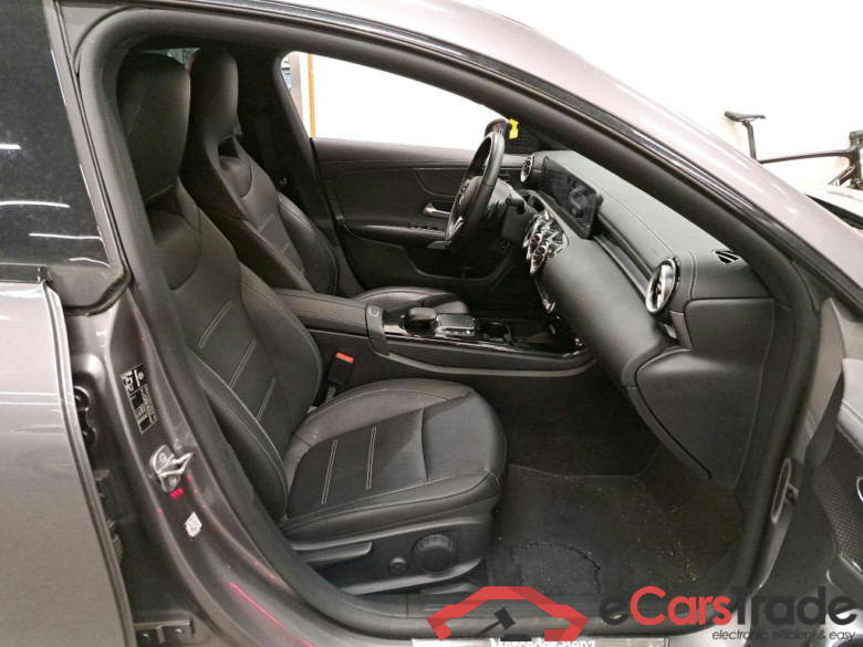 MERCEDES - MER CLA 250 e 218PK DCT Luxury Line & Pack Premium With Leather & Night    * HYBRID *            ***      ONLY PART I REGISTRATION AVAILABLE   !    NUT TEIL  I FAHRZEUGBRIEF    ! #3