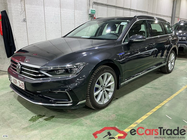 VOLKSWAGEN Passat 1.4 TSI MSQ VARIANT GTE BUSINESS #1