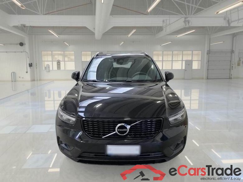 VOLVO XC40 / 2017 / 5P / SUV T4 PLUG-IN HYBRID AUTO RECHARGE R-DESIGN #6