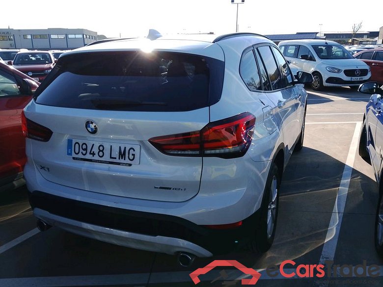BMW X1 / 2019 / 5P / todoterreno sDrive18d #2