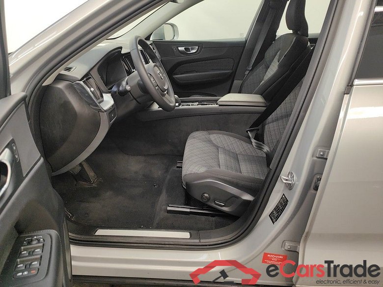 VOLVO XC60 DIESEL - 2021 2.0 B4 MHEV Core 5d #3