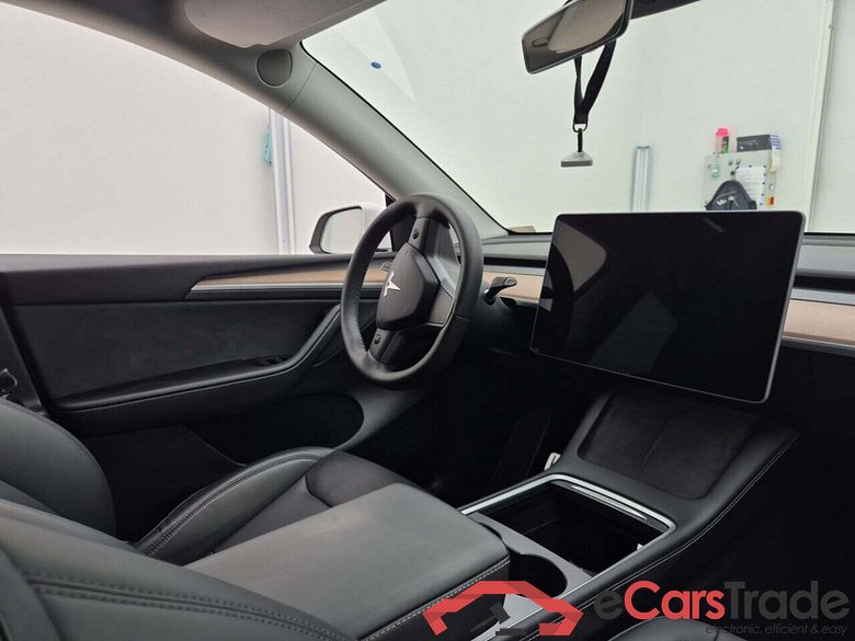 TESLA MODEL Y LONG RANGE DUAL AWD #3