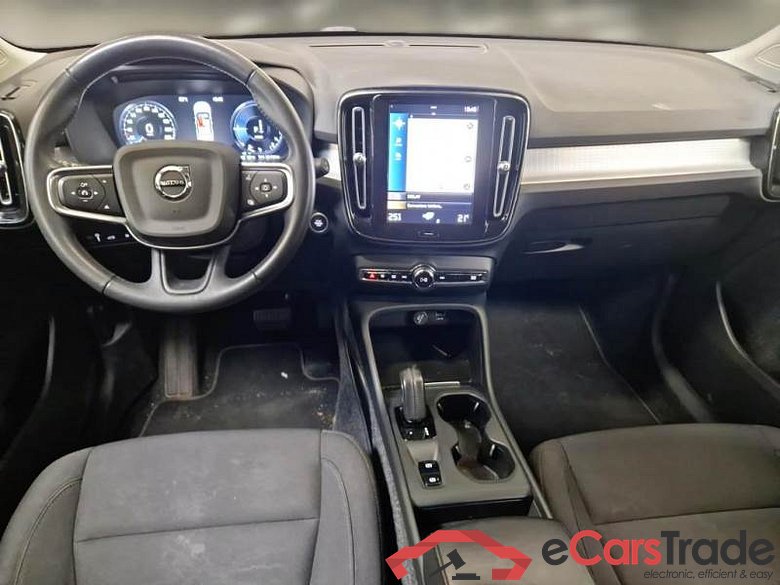 VOLVO XC40 / 2017 / 5P / SUV T5 PLUG-IN HYBRID AUTO RECH INSCRIP EXPR #3