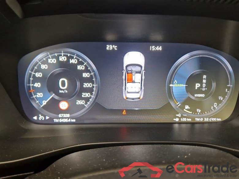 VOLVO XC40 / 2017 / 5P / SUV T5 PLUG-IN HYBRID AUTO RECH INSCRIP EXPR #4