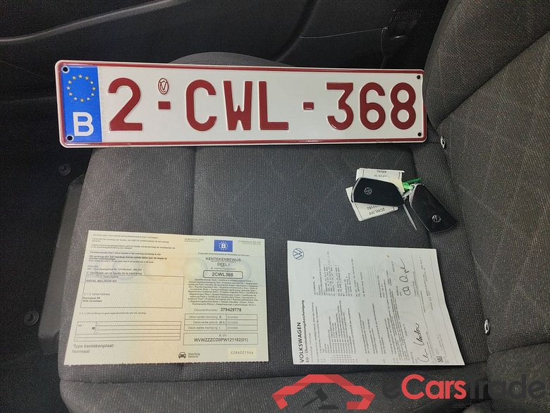 Volkswagen Golf VIII 1.0 eTSI 81kW Life Business DSG 5d #4